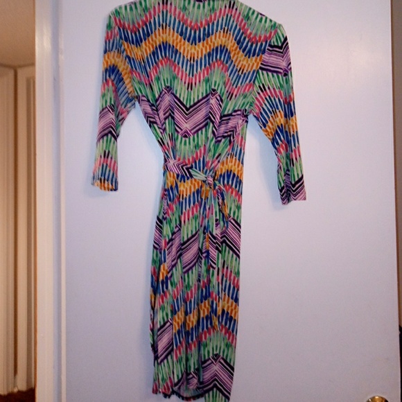 Pretty Colorful Wrap Dress Size M - Picture 2 of 3